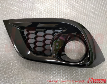 TOYOTA AURIS NRE85 / ZWE86 Genuine Front Bumper Hole Covers Assy RH & LH Set OEM