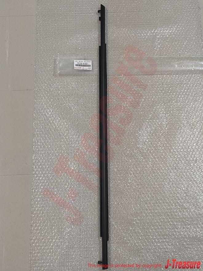 TOYOTA PRIUS 30 2010-2015 Genuine Door Belt Molding Weatherstrip Front Rear Set