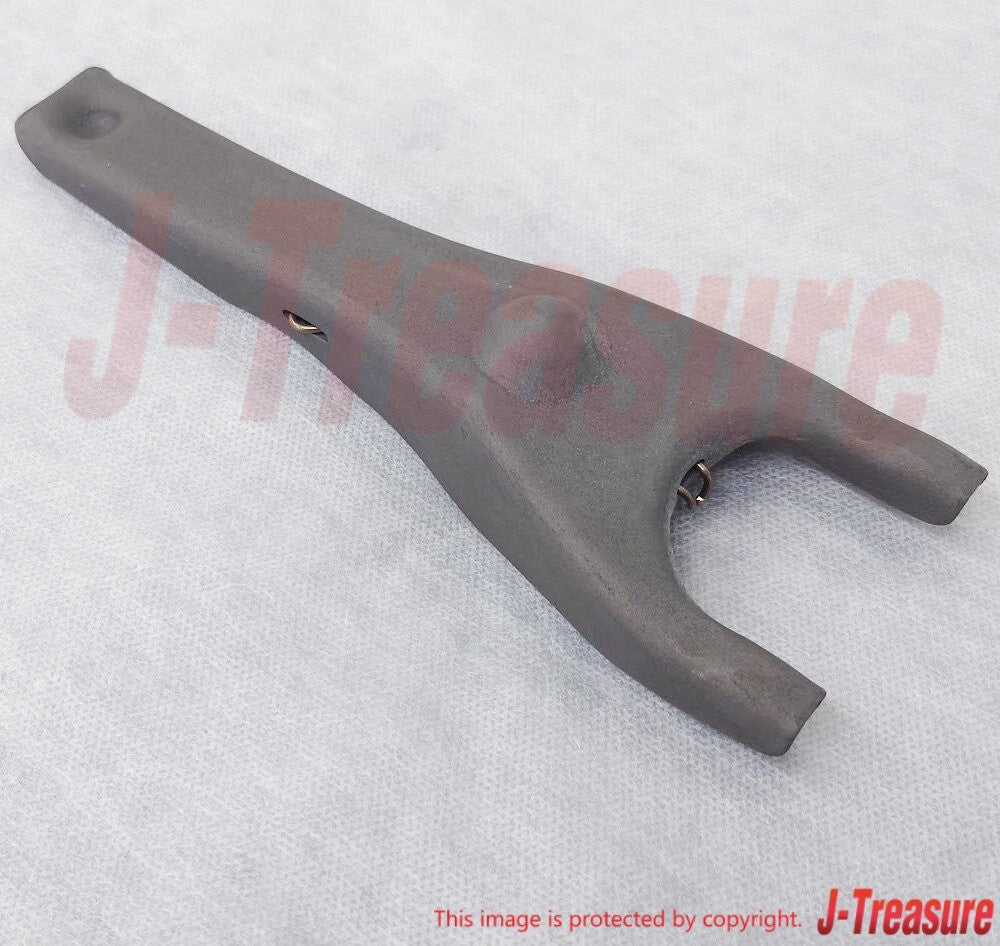 NISSAN PATHFINDER 1987-1995 Genuine Clutch Lever Withdrawal 30531-P0151 OEM
