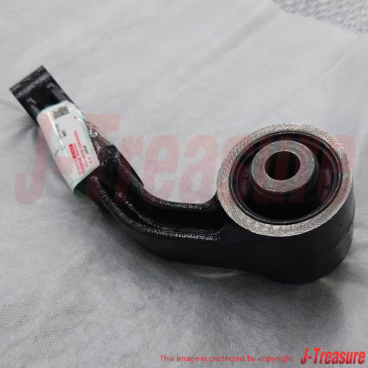 TOYOTA LAND CRUISER LX470 98-07 Genuine Rear Housing Differential Support OEM