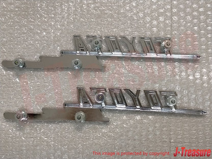 TOYOTA LAND CRUISER FJ40 Genuin Front Fender Emblem Badge 75305-60011 x2 Set OEM