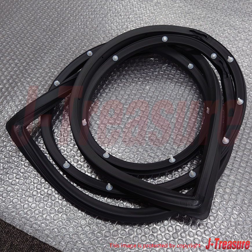TOYOTA LAND CRUISER KZJ78 Genuine Rear Door Weatherstrip RH 67871-60030 OEM