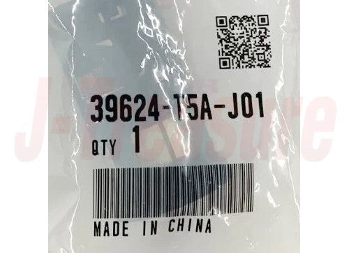 HONDA CR-V 2014-2024 Console Power Outlet Socket 12V 39624-T5A-J01 OEM