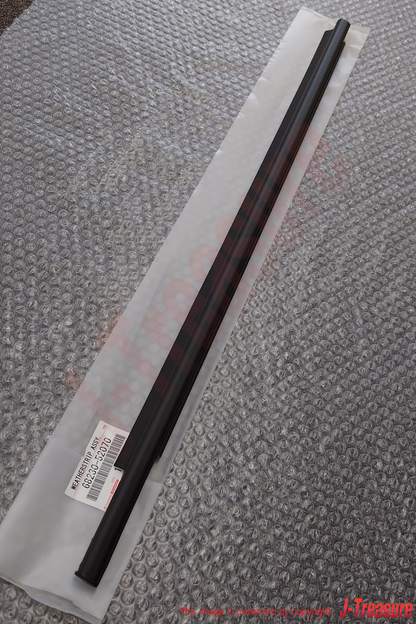 TOYOTA SCION xA NCP61 04-06 Genuine Fr/R Door Glass Outer Weatherstrip RH LH Set