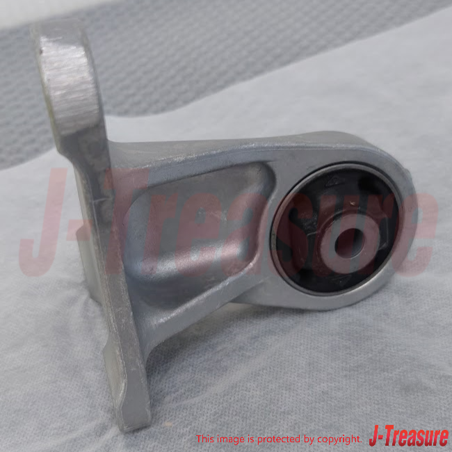 MITSUBISHI OUTLANDER GG2W 2018-2022 Genuine Rear Differential Mount RH & LH set