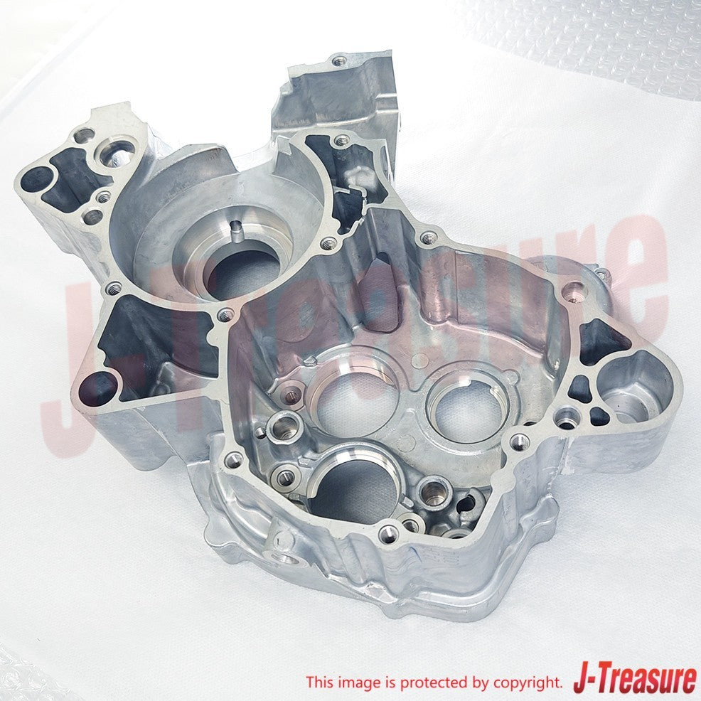 YAMAHA YZ125 '22-26 YZ125X '23-26 Genuine Crankcase No.2 B4X-15121-00-00 OEM