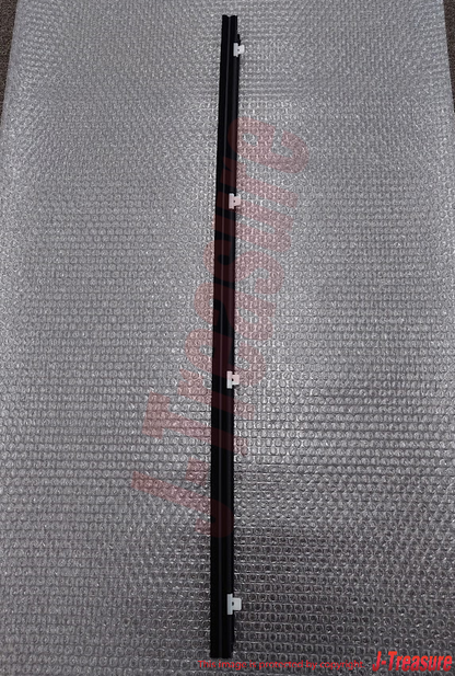 TOYOTA 4RUNNER RN80 89-95 Genuine F/Door Glass Outer Weatherstrip RH & LH Set