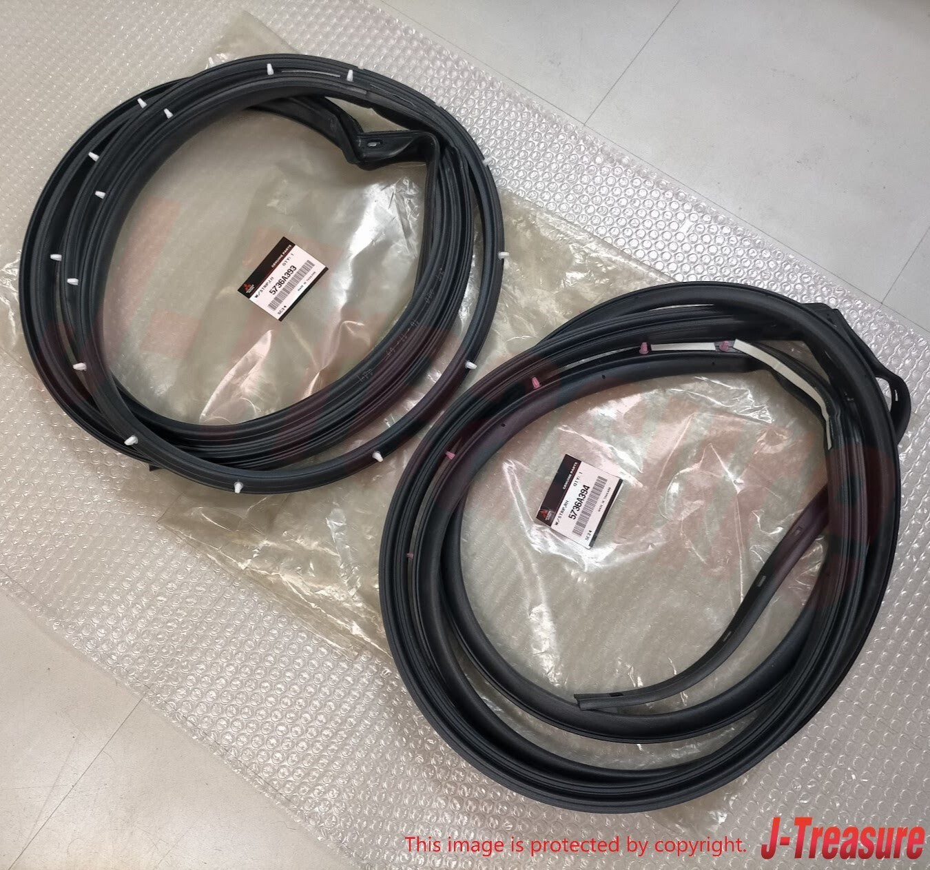 MITSUBISHI LANCER EVO 7 8 9 CT9A Genuine Rear Door Weatherstrip  RH & LH Set OEM