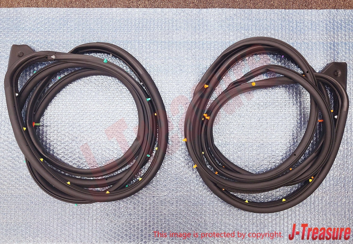 NISSAN NV200 M20 Genuine Fr/Door Weatherstrip RH & LH 80830-JX30A 80831-JX30A
