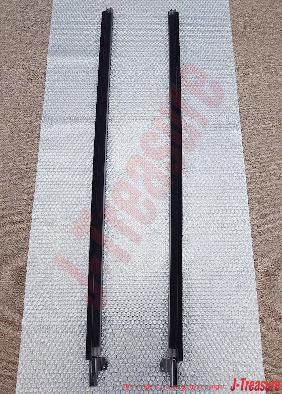 TOYOTA CELICA ZZT230 01-05 Genuine Front Door Belt Moulding RH & LH set OEM