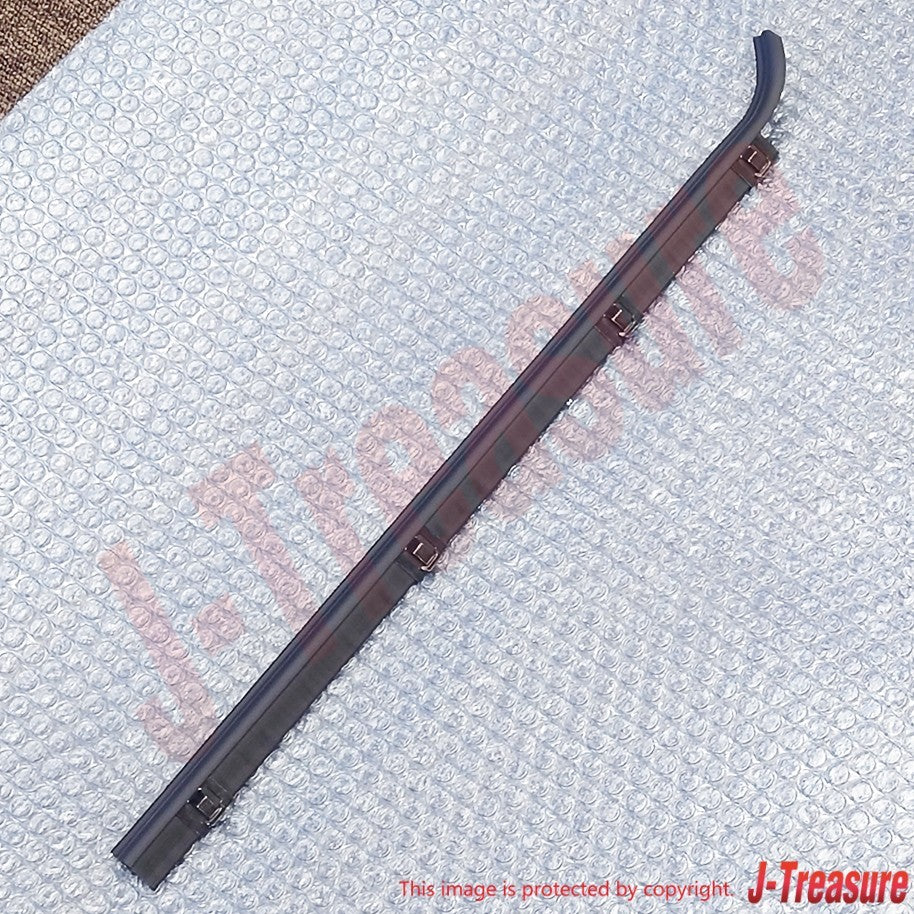 TOYOTA LAND CRUISER FJ40 '81-83 Genuine Fr/Door Glass Weatherstrip Outer LH W/VW