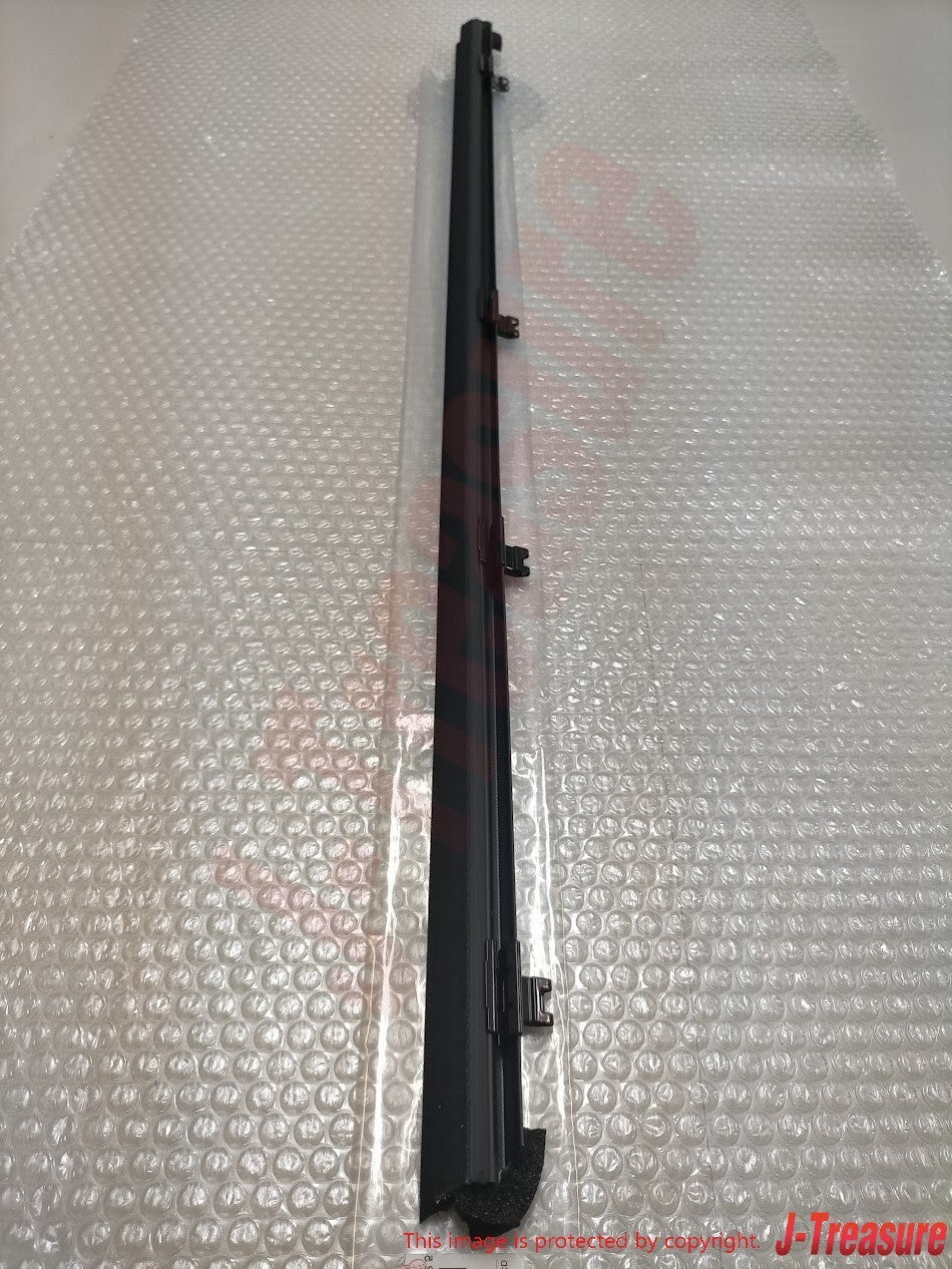 TOYOTA 4RUNNER 10-22 Genuine Front Door Glass Inner Weatherstrip RH 68171-60090