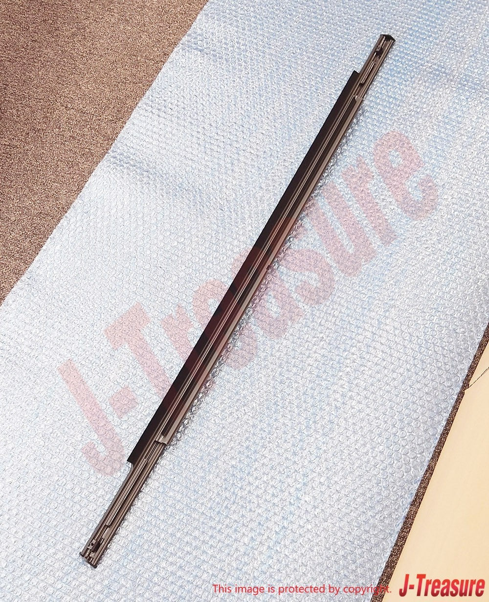 MITSUBISHI OUTLANDER CW#W 07-13 Genuine Rear Door Window Belt Line Moulding LH