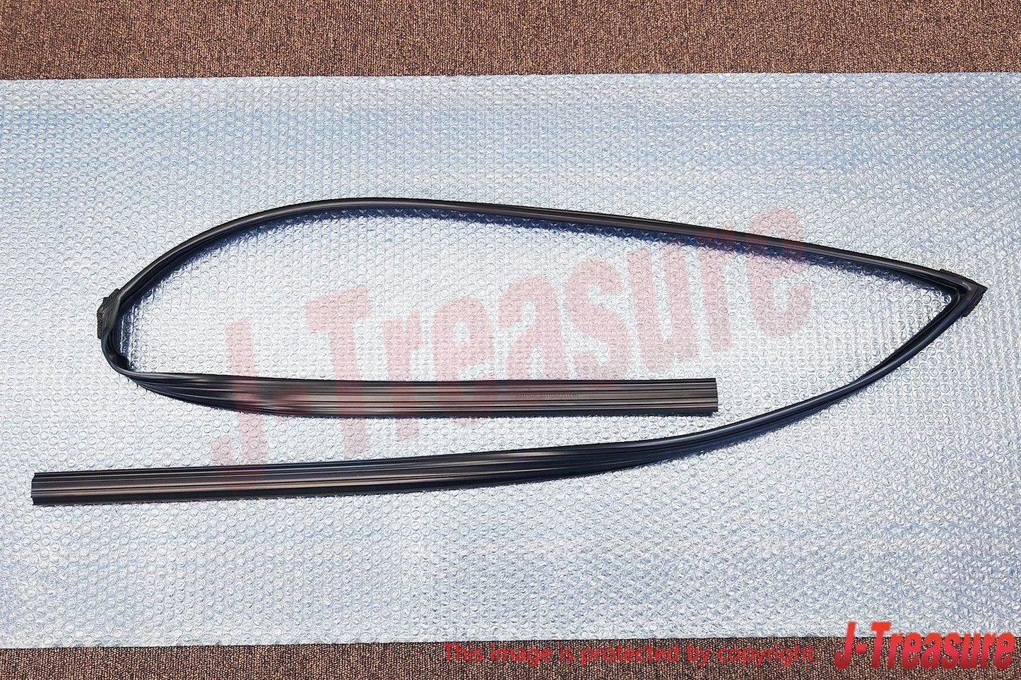 TOYOTA LAND CRUISER UZJ100 '98-07 Genuine Front Door Glass Run LH 68151-60032