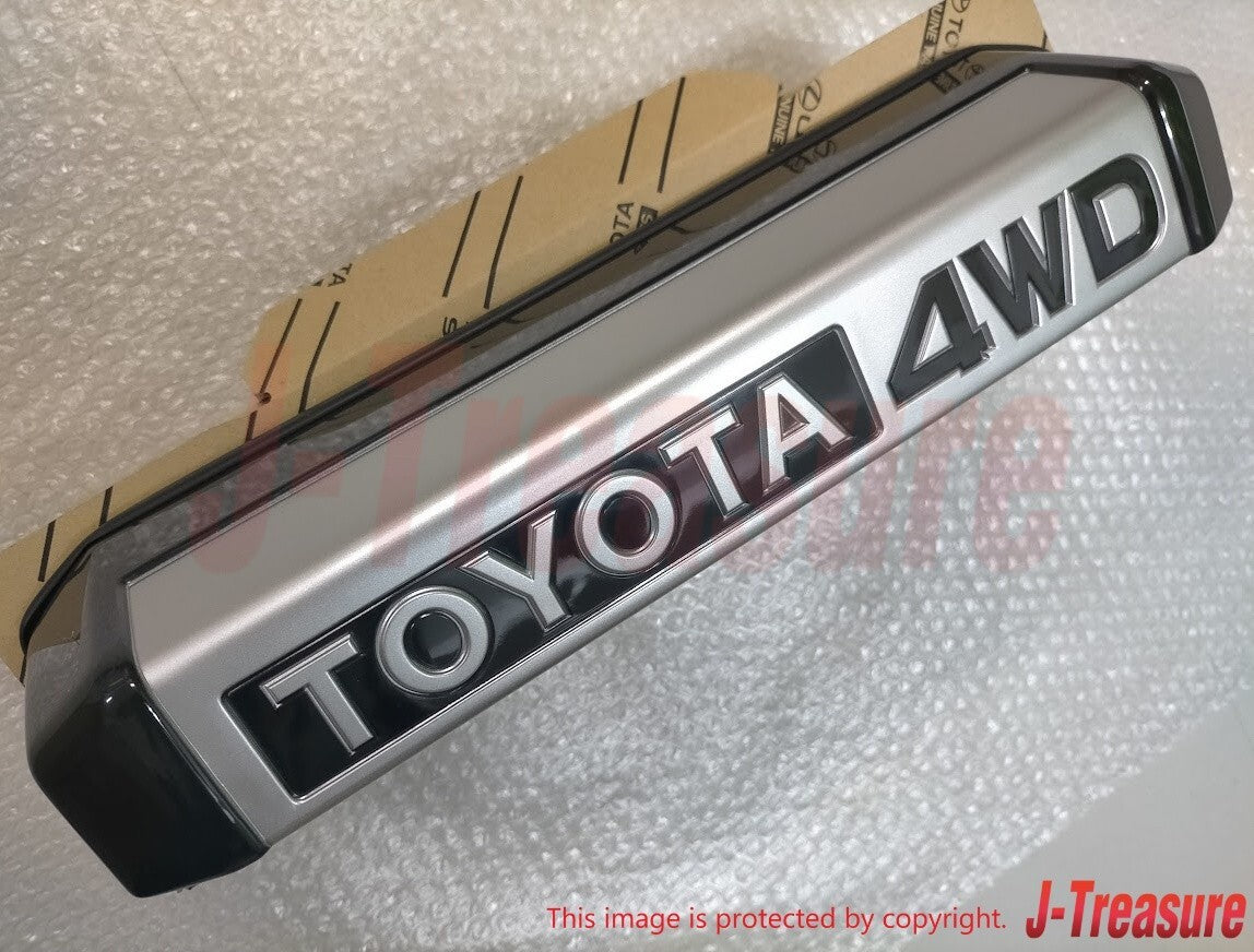 TOYOTA LAND CRUISER 70 Series Genuine License Plate Lamp Cover 81276-90K02 OEM