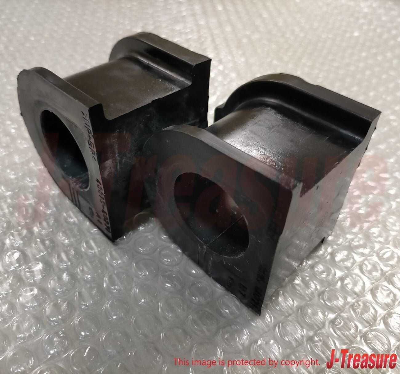 TOYOTA LAND CRUISER 200 LX570 Genuine Front Stabilizer Lower Bracket Bush x2 OEM