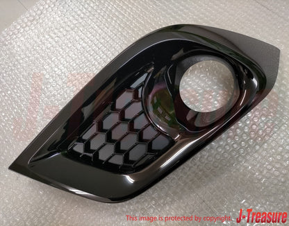 TOYOTA AURIS NRE85 / ZWE86 Genuine Front Bumper Hole Covers Assy RH & LH Set OEM