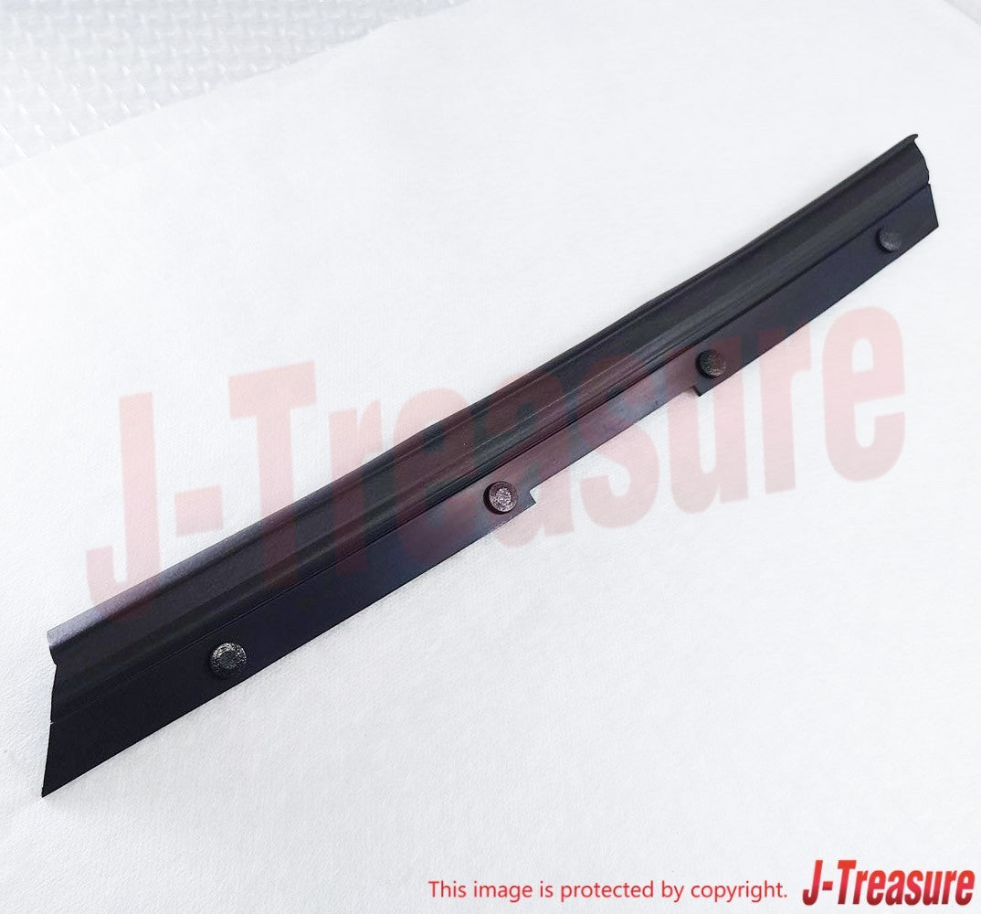 NISSAN SKYLINE R32 89-94 Genuine Hood Front Protector Assy RH & LH Set OEM