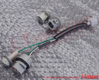 TOYOTA SUPURA JZA80 96-98 Genuine Front Turn Signal Lamp Plug & Socket Plugs Set