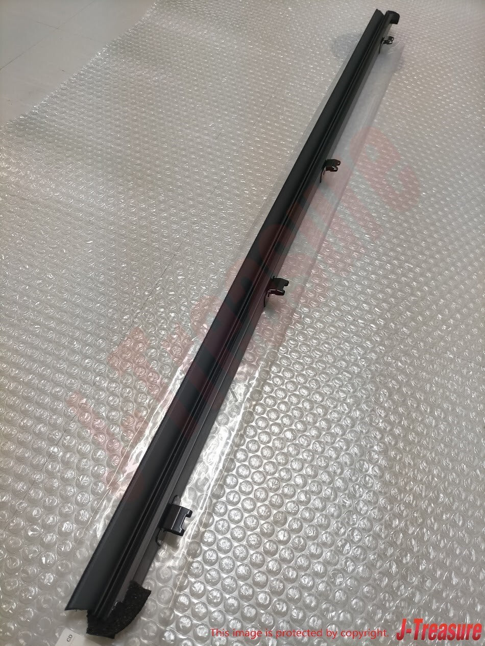 TOYOTA 4RUNNER 10-22 Genuine Front Door Glass Inner Weatherstrip LH 68172-60080