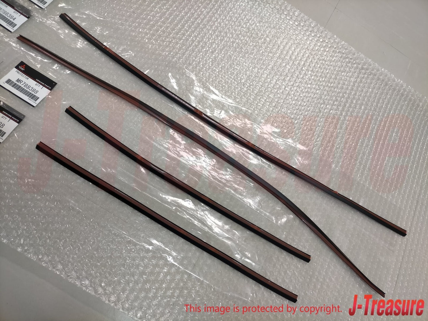MITSUBISHI LANCER EVO5 6 CP9A Genuine  Black Pad MR788384 MR788388 4pcs Set OEM