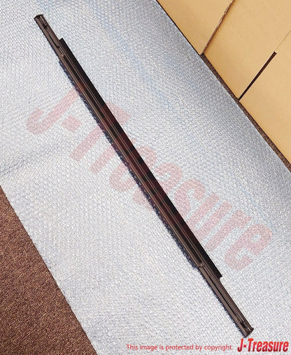 MITSUBISHI OUTLANDER CW#W 07-13 Genuine Rear Door Window Belt Line Moulding RH