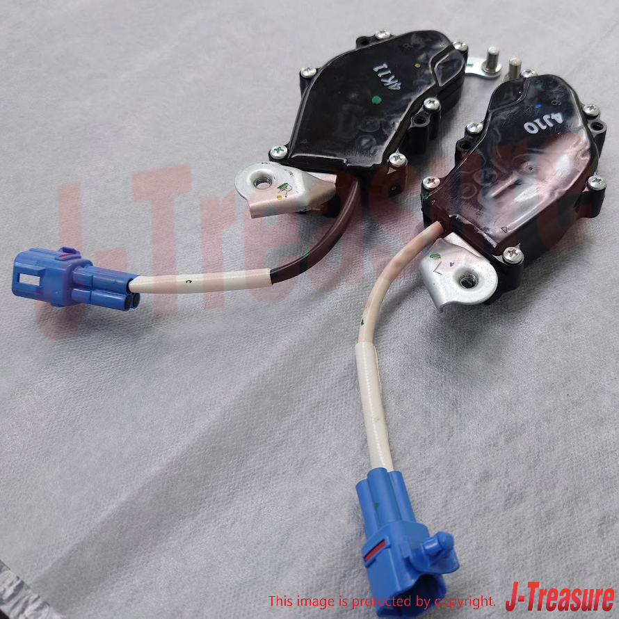 TOYOTA LAND CRUISER FZJ80 91-97 Genuine Rear Door Lock Actuator RH & LH set OEM