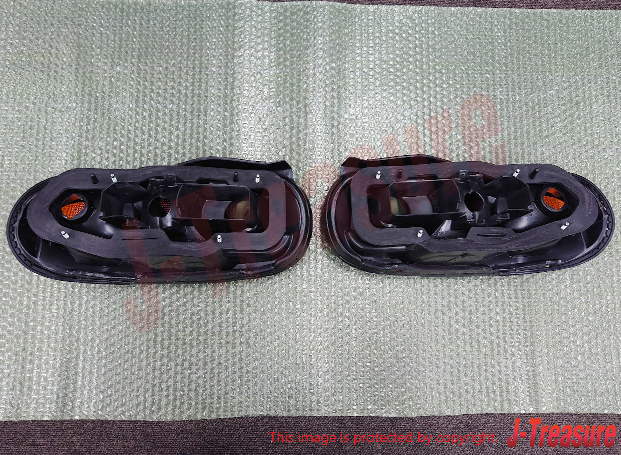 MAZDA MX-5 MIATA NA 90-97 Genuine Rear Combination Lens & Body RH & LH Set OEM
