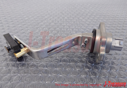 TOYOTA LAND CRUISER LEXUS LX450 FZJ80 96-97 Genuine Engine Oil Level Sensor OEM