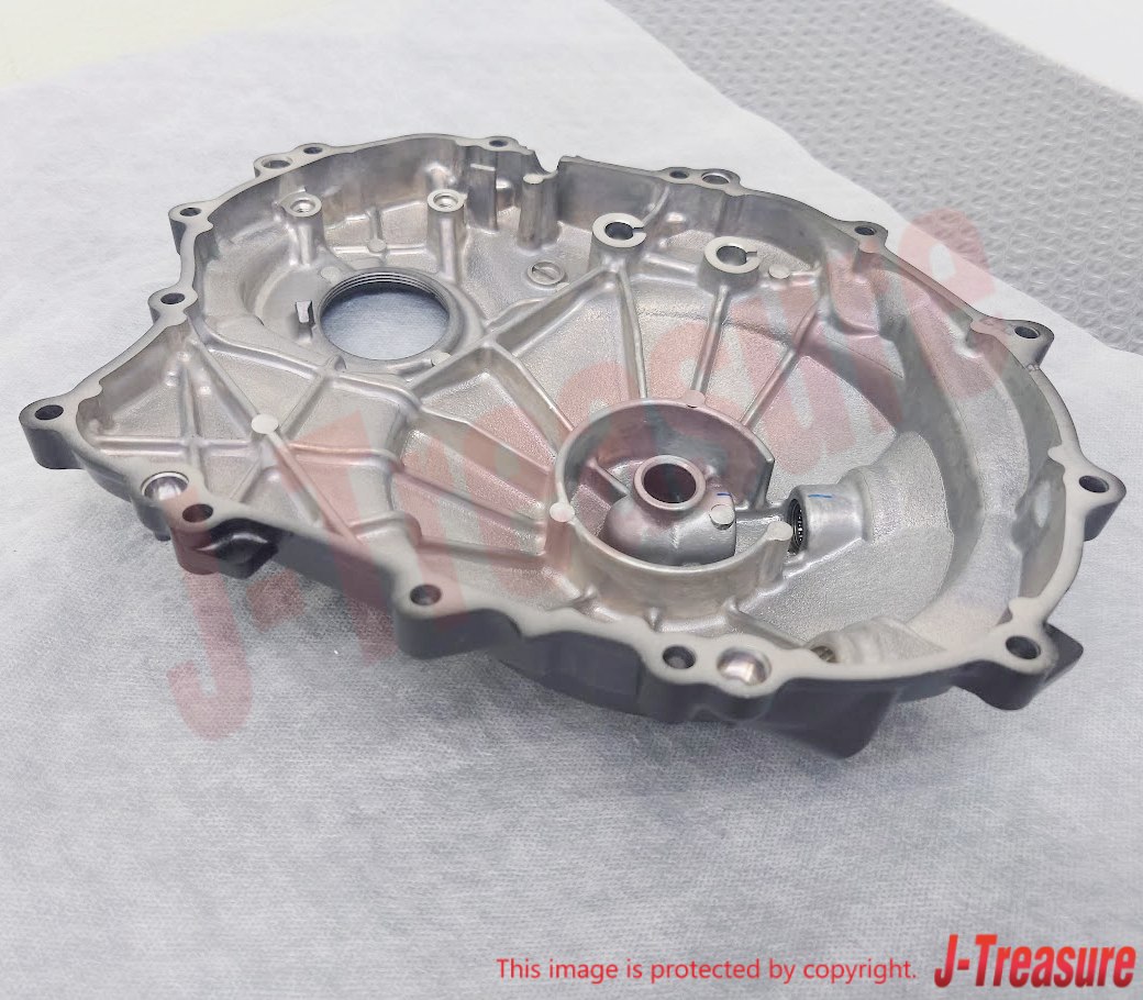 HONDA CBR600RR 2009-2024 Genuine Crankcase Cover RH 11330-MFJ-A41 OEM