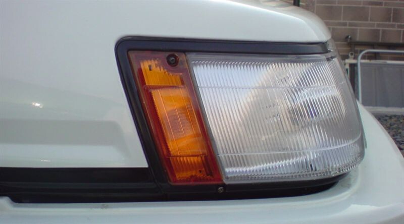 TOYOTA COROLLA LEVIN AE86 Genuine Corner Lamp Lens Body Right 81611-12290 OEM