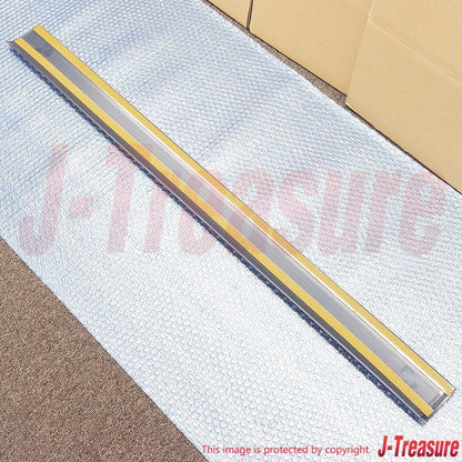TOYOTA LAND CRUISER FZJ80 '95-97 Genuine Front Door Outside Moulding LH OEM