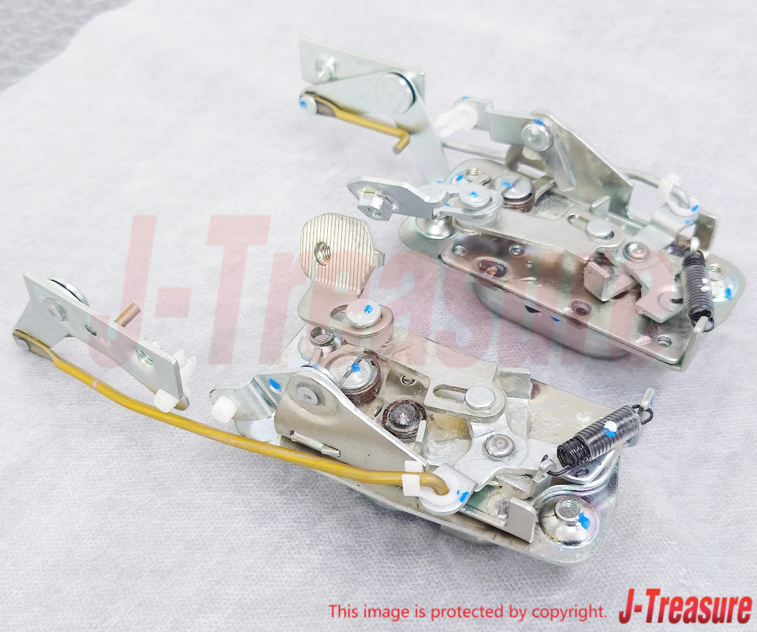 TOYOTA LAND CRUISER BJ40 FJ40 FJ45 HJ47 Genuine Front Door Lock Latch Set OEM