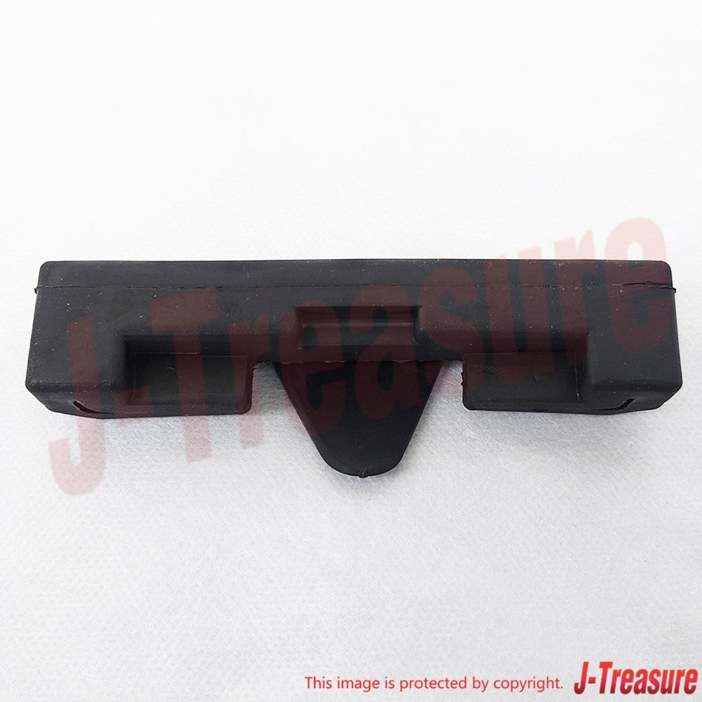 HONDA CB750F SUPER SPORT 1977-1978 Genuine Fuel Tank Rear Cushion Rubber OEM