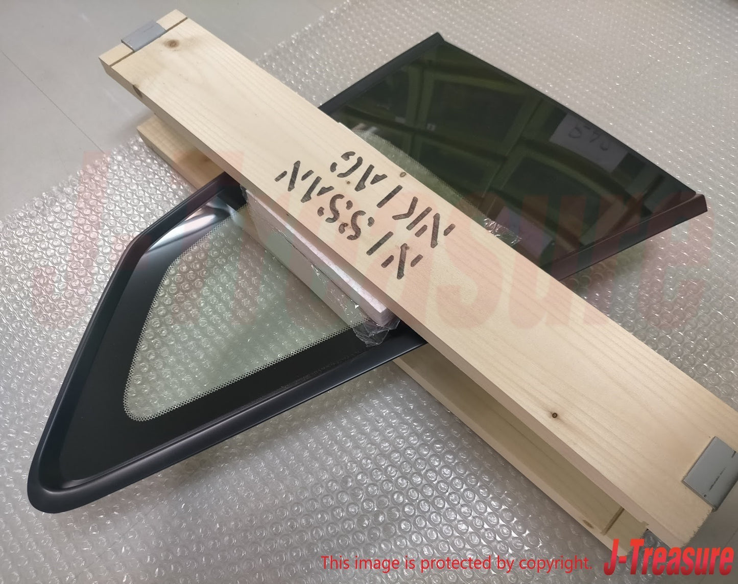 NISSAN GT-R R35 '11-23 Genuine Rear Quarter Glass Window Right 83306-KB50B OEM