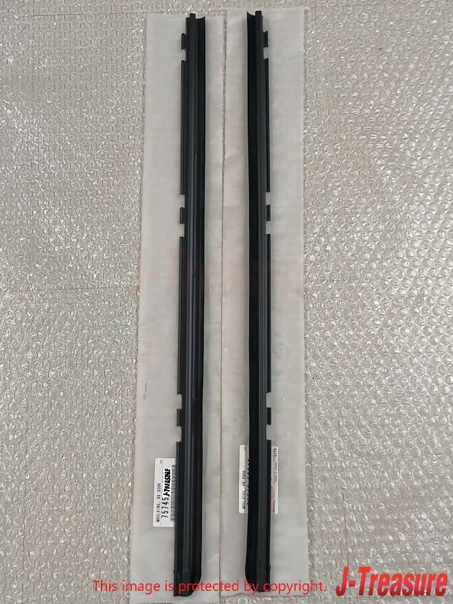 TOYOTA CELSIOR LEXUS LS430 UCF30 01-06 Rear Door Outside Lower Moulding Set OEM
