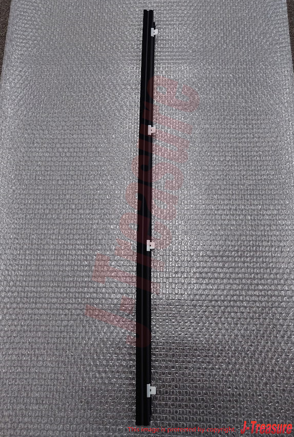 TOYOTA 4RUNNER RN80 89-95 Genuine F/Door Glass Outer Weatherstrip RH 68160-89121