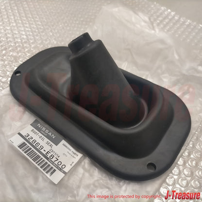 NISSAN 240Z S30Z DATSUN Fairlady Z Genuine Manual Rubber Shift Boot 32869-E8700