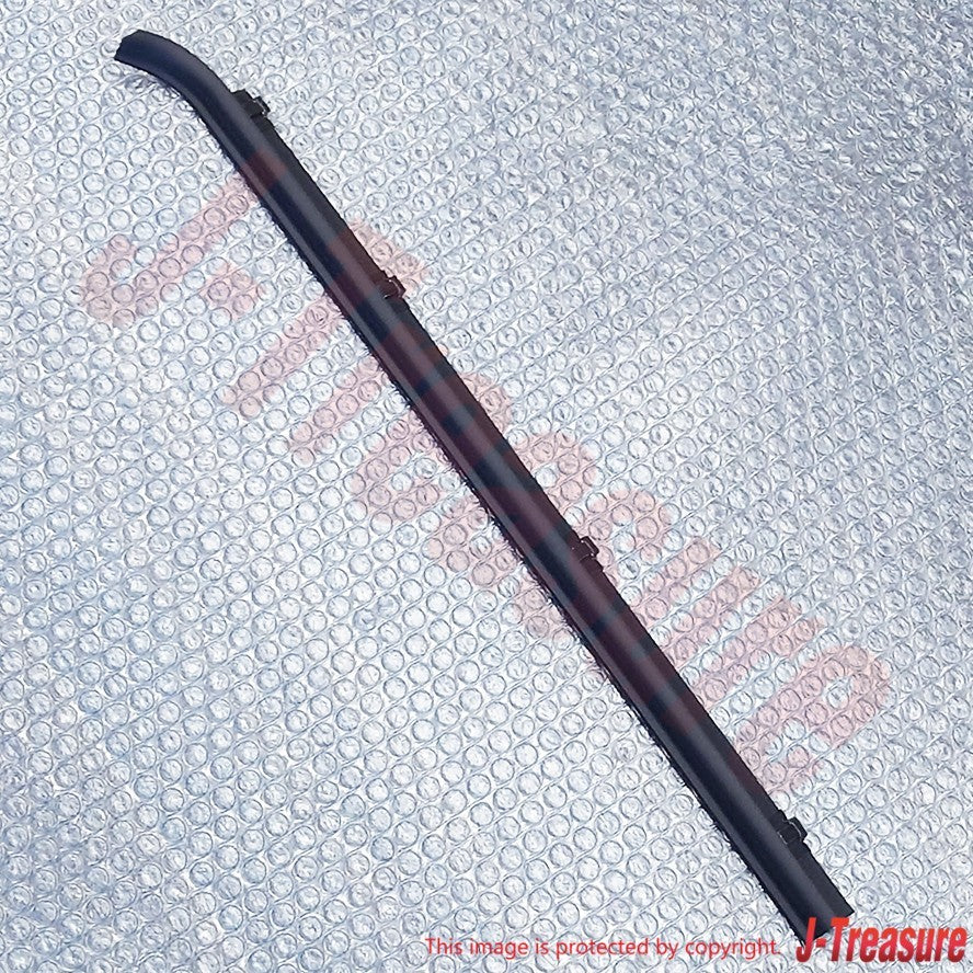 TOYOTA LAND CRUISER FJ40 '81-83 Genuine Fr/Door Glass Weatherstrip Outer LH W/VW