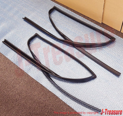 TOYOTA LAND CRUISER UZJ100 '98-07 Genuine Rear Door Glass Run RH & LH Set OEM