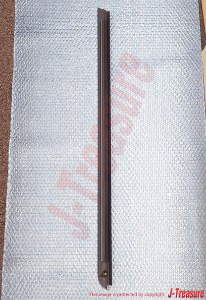TOYOTA HIACE KDH220 '05-20 Genuine Front Door Glass Outer Weatherstrip Right OEM