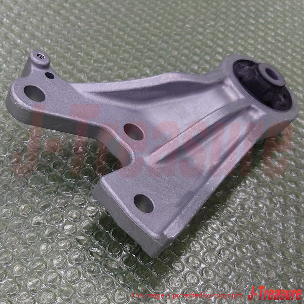 MITSUBISHI OUTLANDER GG2W 2018-2022 Genuine Rear Differential Mount RH & LH set