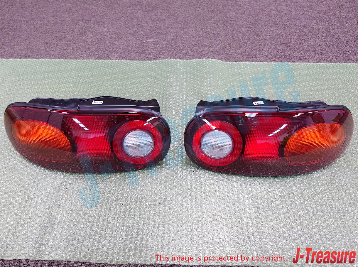 MAZDA MX-5 MIATA NA 90-97 Genuine Rear Combination Lens & Body RH & LH Set OEM