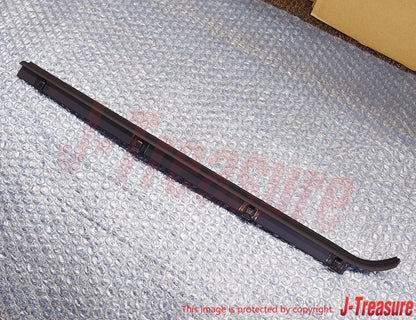 TOYOTA LAND CRUISER FJ40 '81-83 Genuine Fr/Door Glass Weatherstrip Outer LH W/VW
