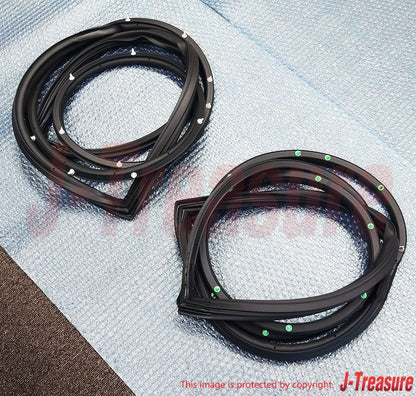 TOYOTA LAND CRUISER UZJ100 '98-02 Genuine Rear Door Weatherstrip RH & LH Set OEM
