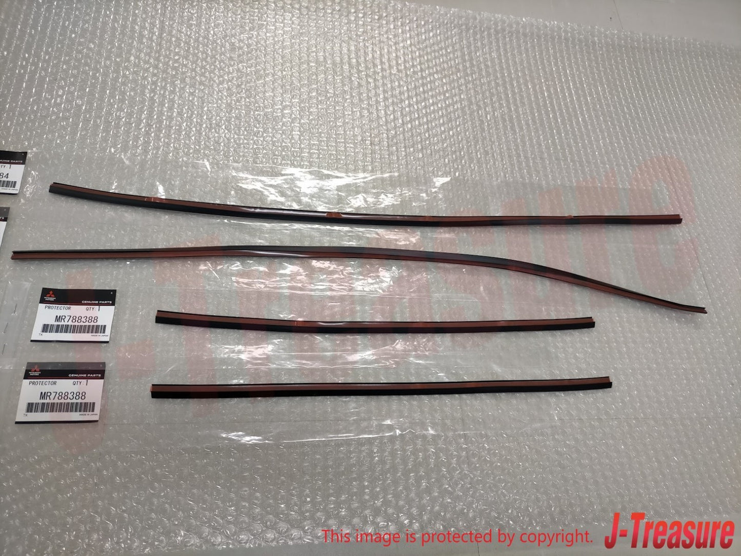 MITSUBISHI LANCER EVO5 6 CP9A Genuine  Black Pad MR788384 MR788388 4pcs Set OEM