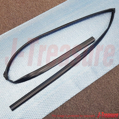 TOYOTA LAND CRUISER UZJ100 '98-07 Genuine Front Door Glass Run LH 68151-60032
