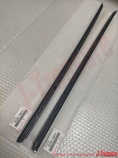LEXUS CT200h ZWA10 11-17 Genuine Outside Windshield Moulding RH & LH Set OEM