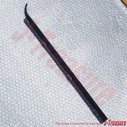 TOYOTA LAND CRUISER FJ40 '81-83 Genuine Fr/Door Glass Weatherstrip Outer LH W/VW