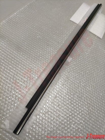 TOYOTA CAMRY MCV20 1997-2001 Genuine Front Door Belt Moulding RH 75710-33040 OEM